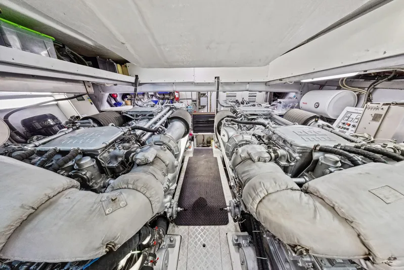 Alchemy Yacht Photos Pics 