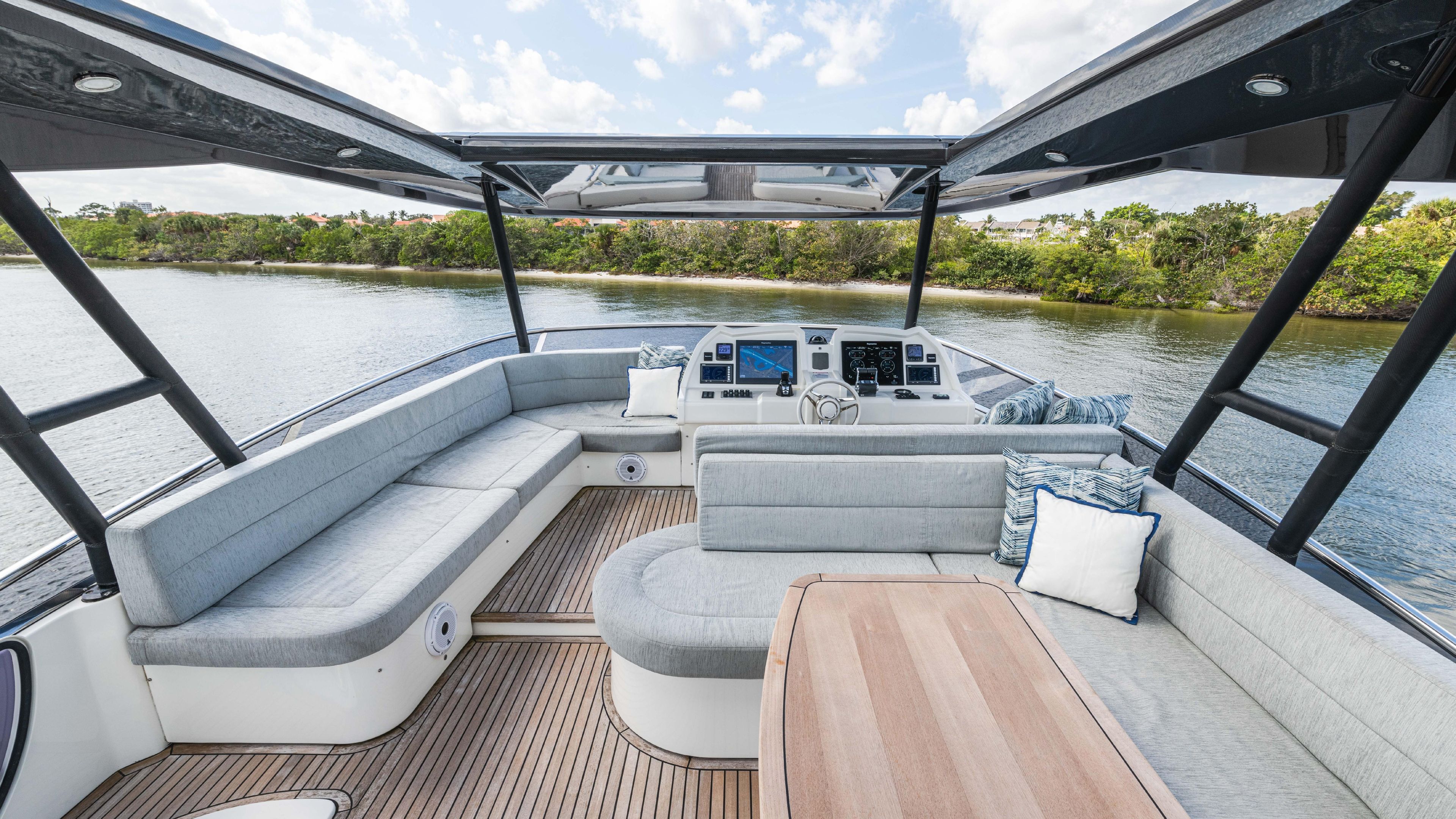 Yacht