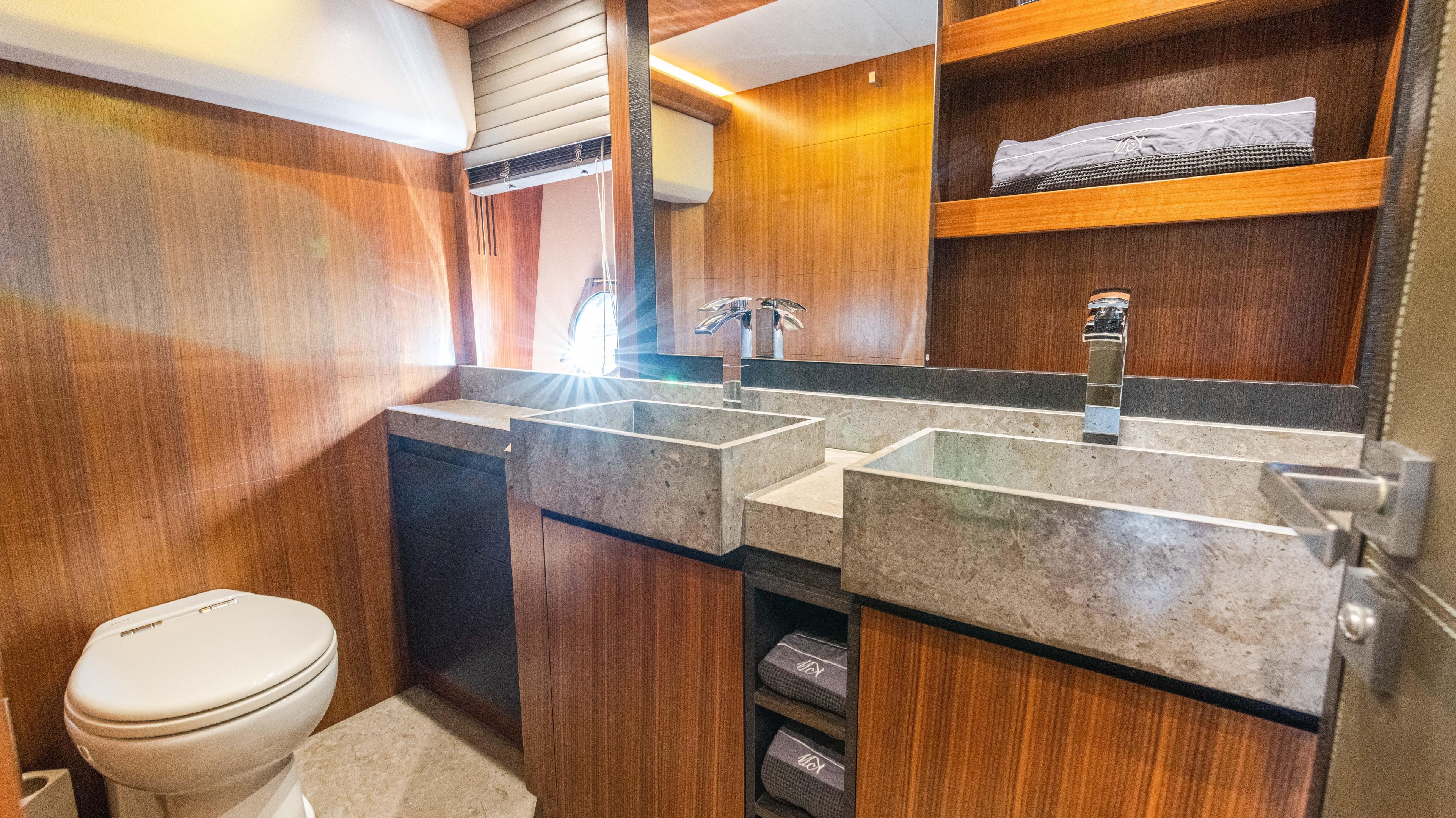 2016 Monte Carlo Yachts 65 