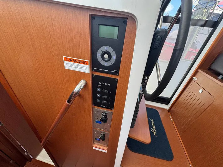 Zignec Yacht Photos Pics 