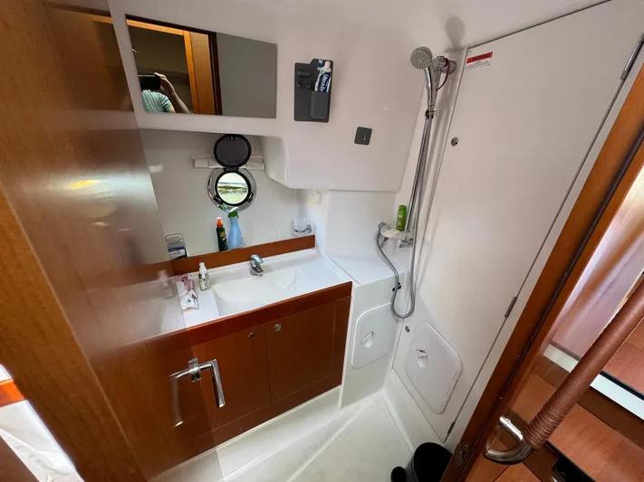 Zignec Yacht Photos Pics 