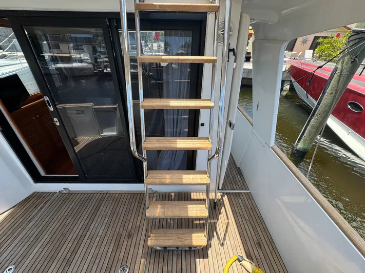 Zignec Yacht Photos Pics 