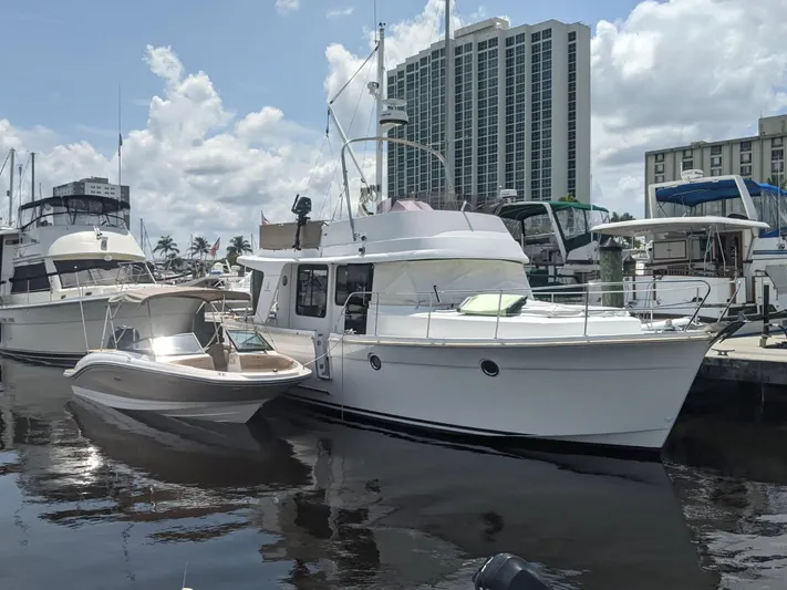 Zignec Yacht Photos Pics 