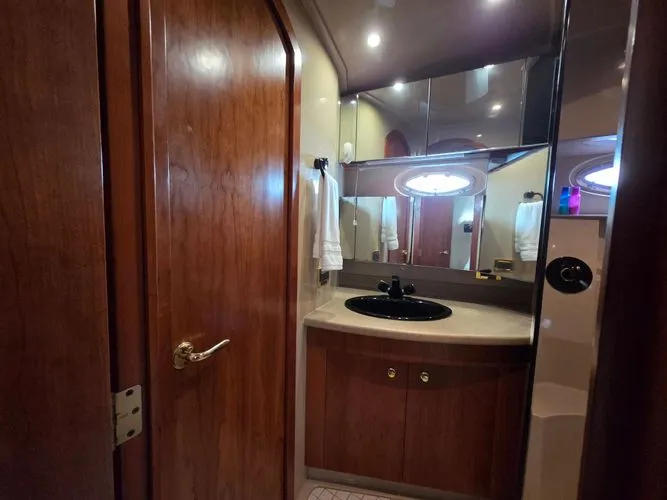 Lady L Yacht Photos Pics 2000 Cruisers Yachts Sport 50 - Image 15