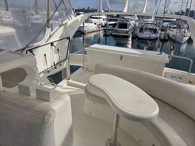 Lady L Yacht Photos Pics 2000 Cruisers Yachts Sport 50 - Image 4