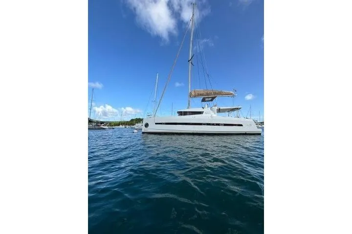 Farallo Yacht Photos Pics Bali 4.5