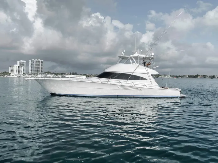 High Rise Yacht Photos Pics 