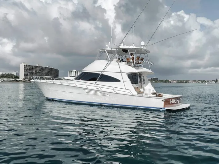 High Rise Yacht Photos Pics 