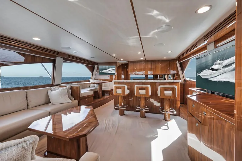 High Rise Yacht Photos Pics 