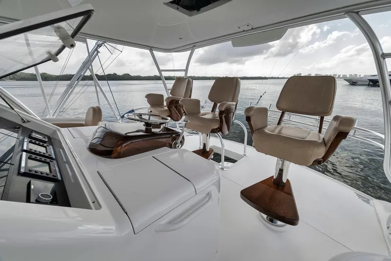 High Rise Yacht Photos Pics 