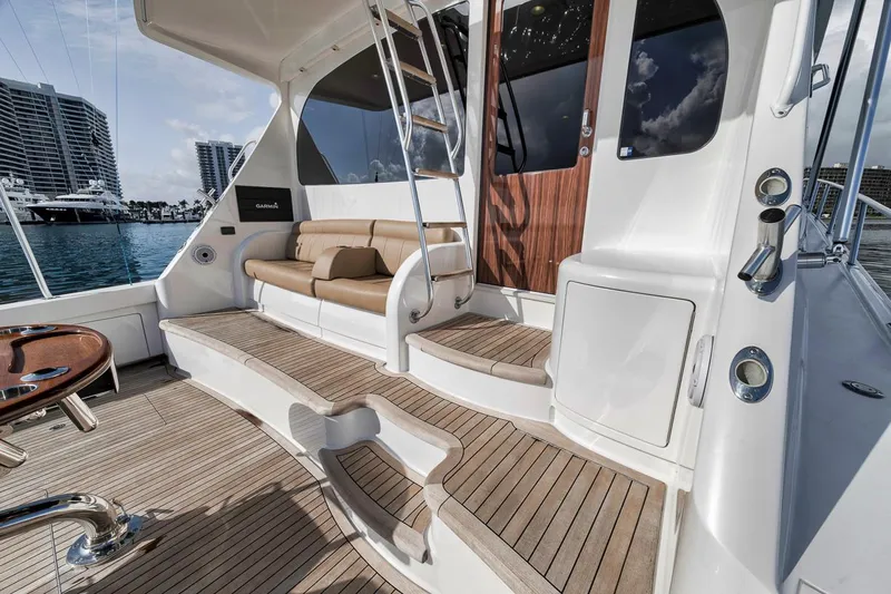 High Rise Yacht Photos Pics 