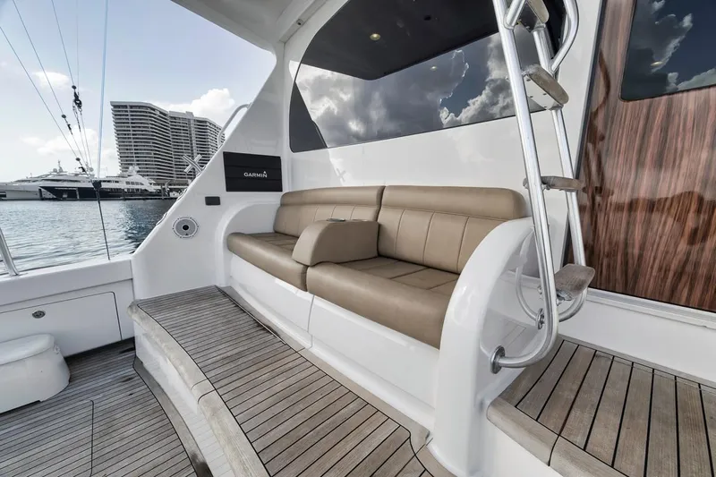 High Rise Yacht Photos Pics 