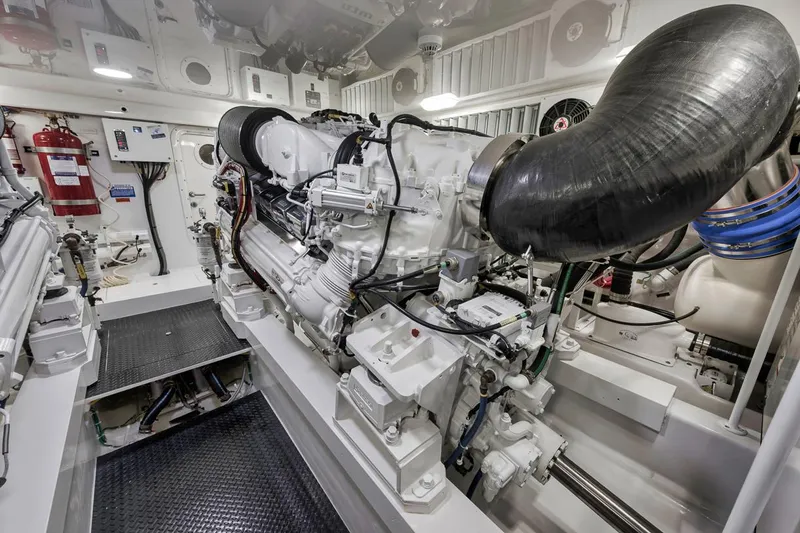 High Rise Yacht Photos Pics 