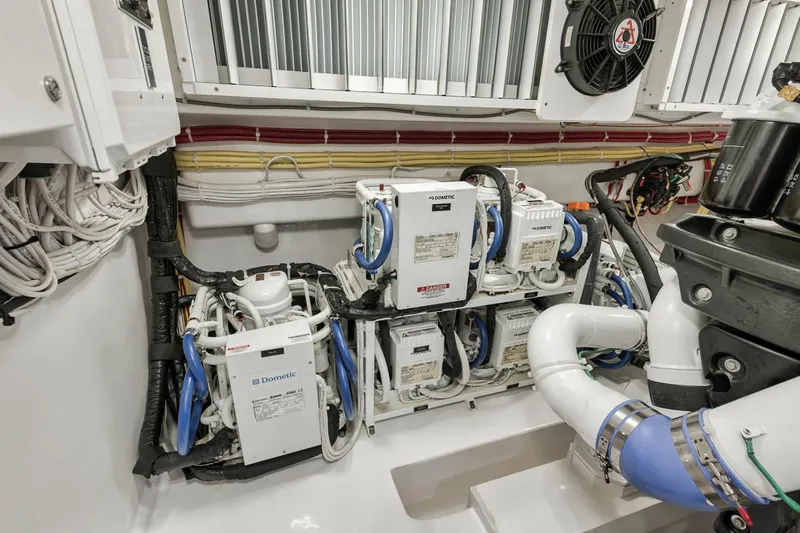 High Rise Yacht Photos Pics 