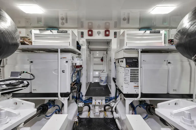 High Rise Yacht Photos Pics 