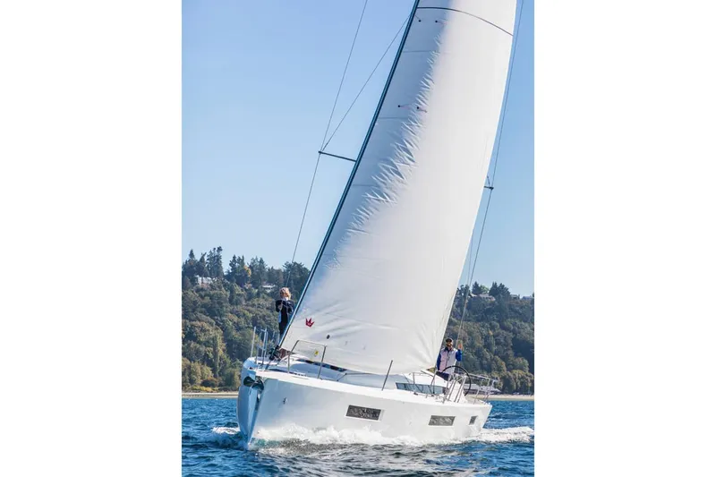  Yacht Photos Pics Manufacturer Provided Image