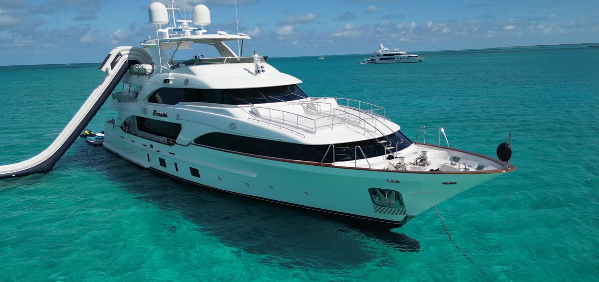 2013 Benetti 121 