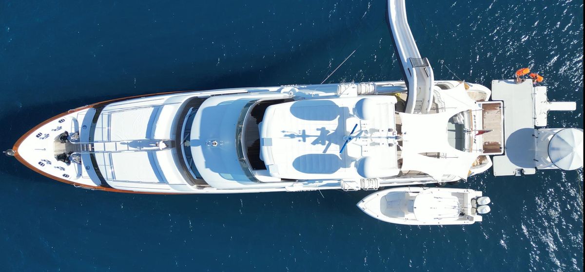 2013 Benetti 121 