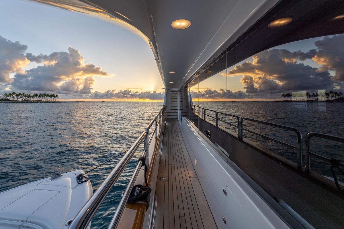 2013 Benetti 121 