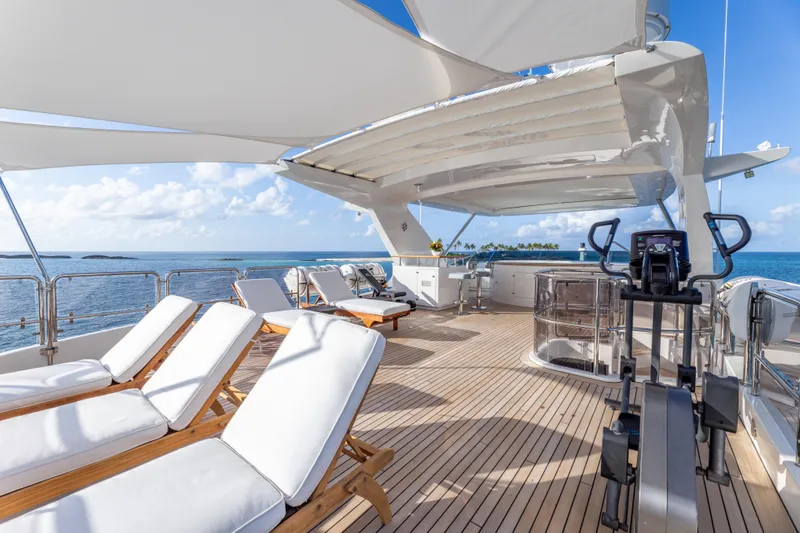 Namaste Yacht Photos Pics SUN DECK AFT LOUNGE AREA