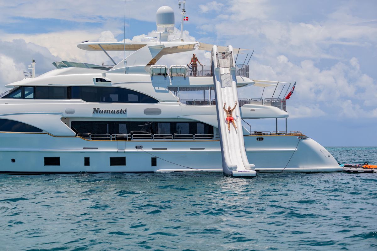 2013 Benetti 121 