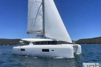 2022 Lagoon 42