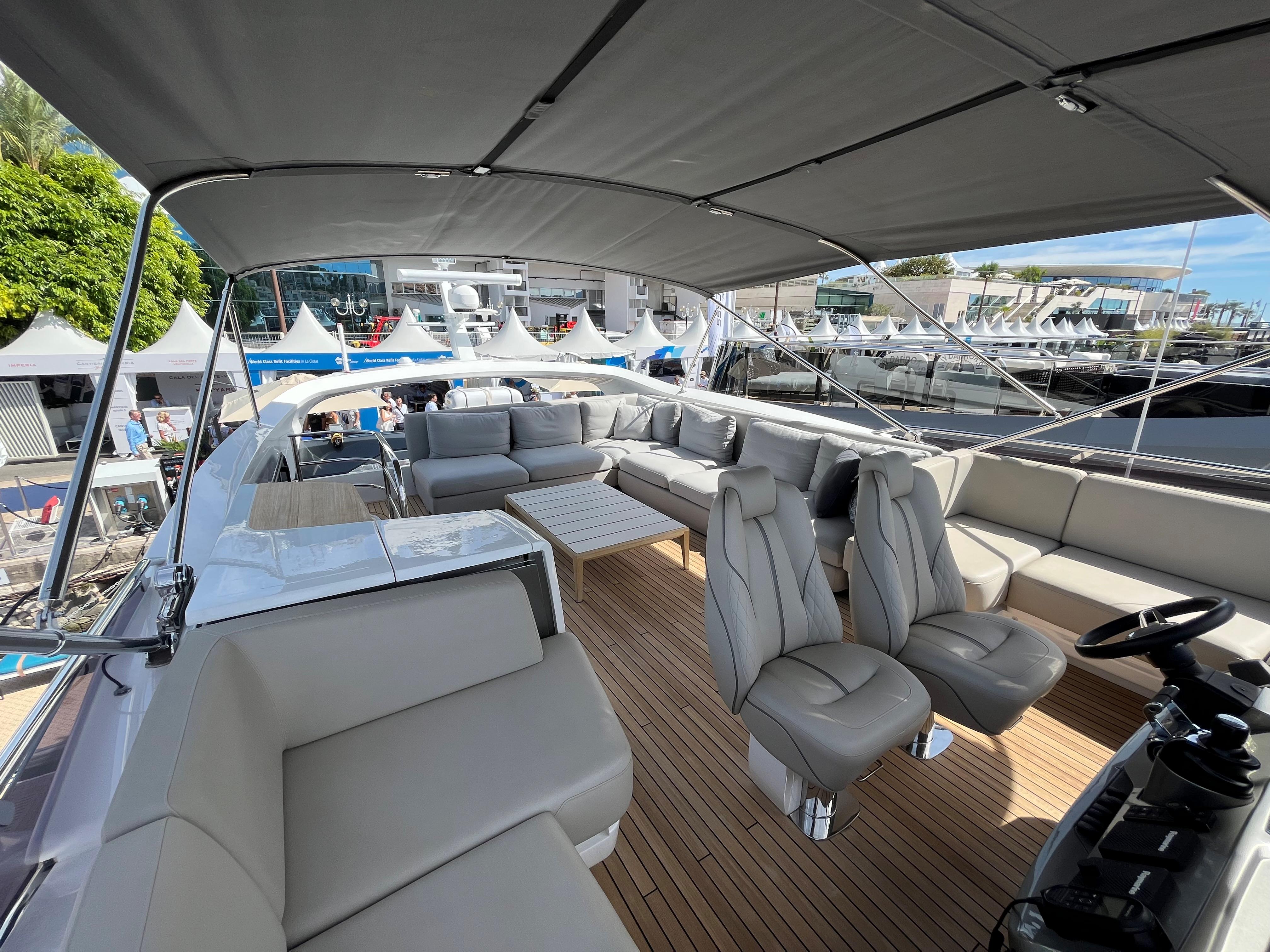 2021 Motor Yachts Princess for sale - YachtWorld