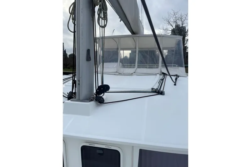 "lagu" Yacht Photos Pics Lagoon 450 catamaran deck view, showcasing rigging and canopy, 2011 model.