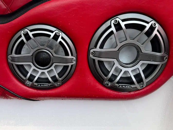  Yacht Photos Pics Dual JL Audio speakers on red leather, Deep Impact 399 model, 2022.