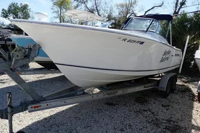 Sea Hunt Escape 234 LE