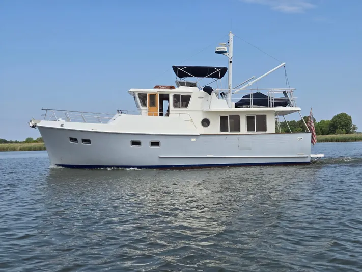 Duet Yacht Photos Pics 