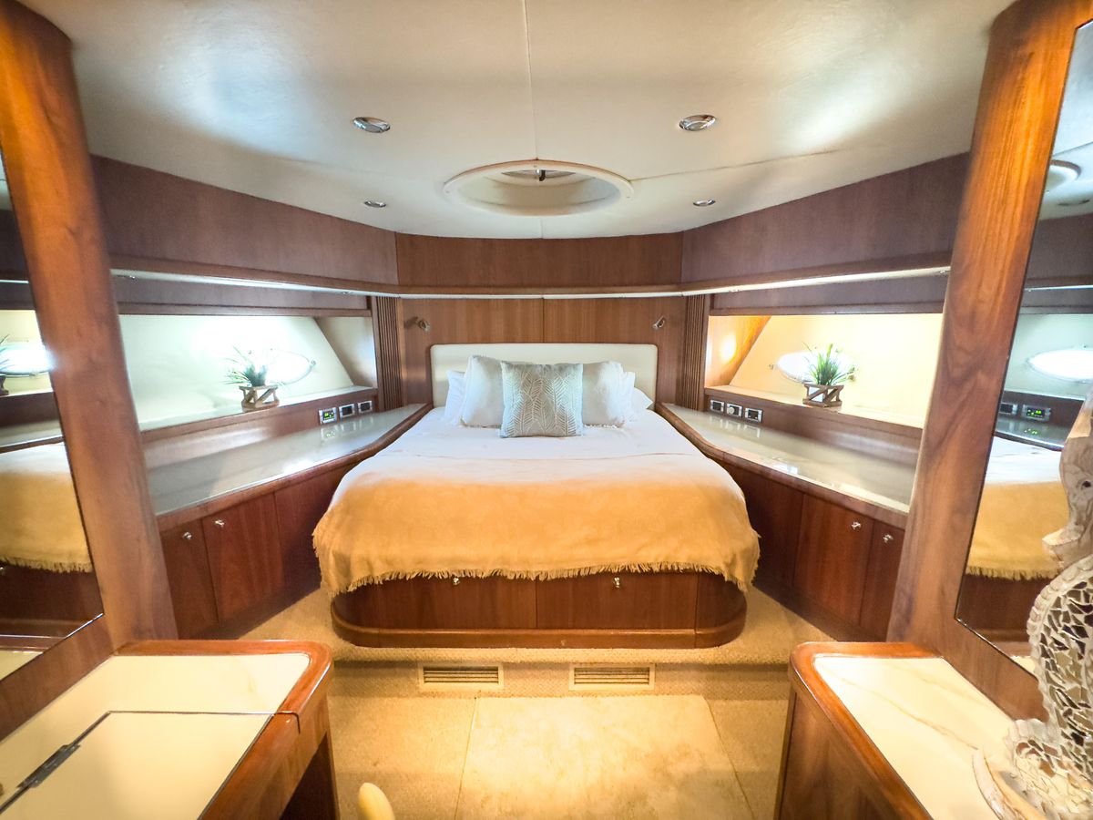 2006 Sunseeker 82 