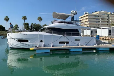 Azimut Magellano 43