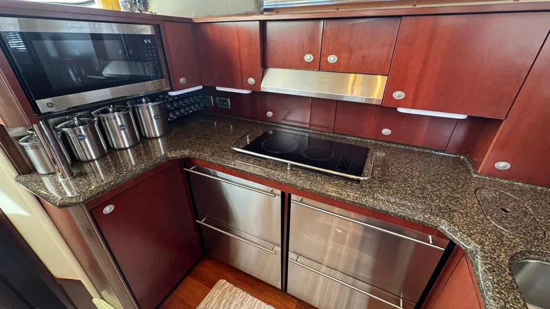 Sea Boss Yacht Photos Pics 2005 Sea Ray 500 Galley