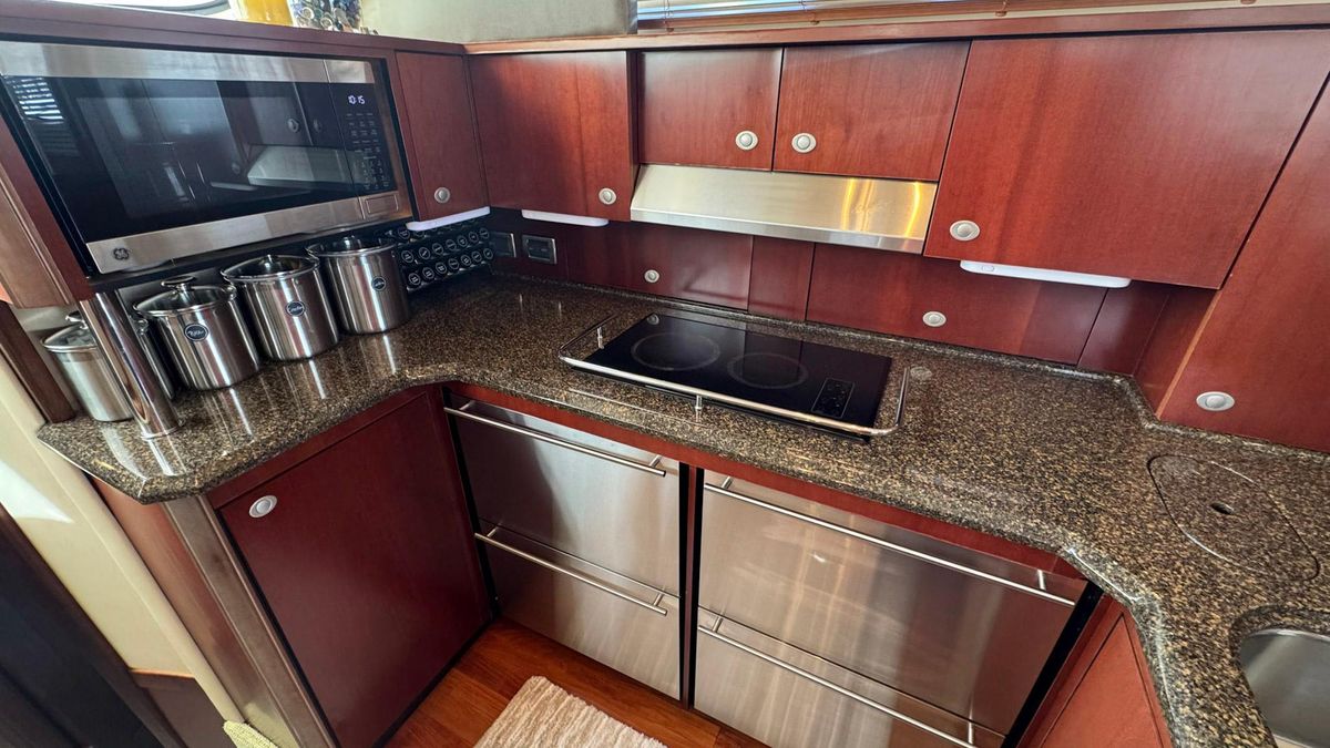 2005 Sea Ray 50 