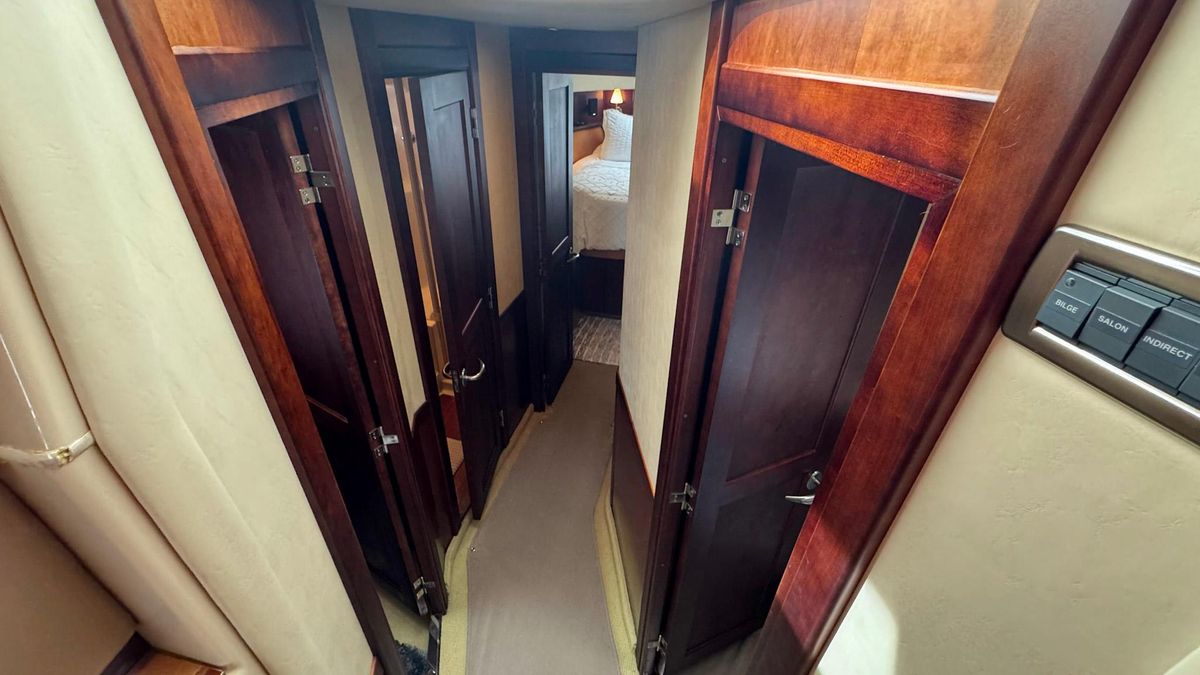 2005 Sea Ray 50 