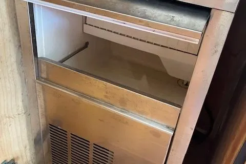 L Altro G Yacht Photos Pics Stainless steel ice maker on 2006 Cranchi Atlantique 48 yacht.