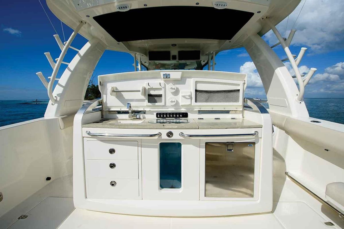 2019 Boston Whaler 42 