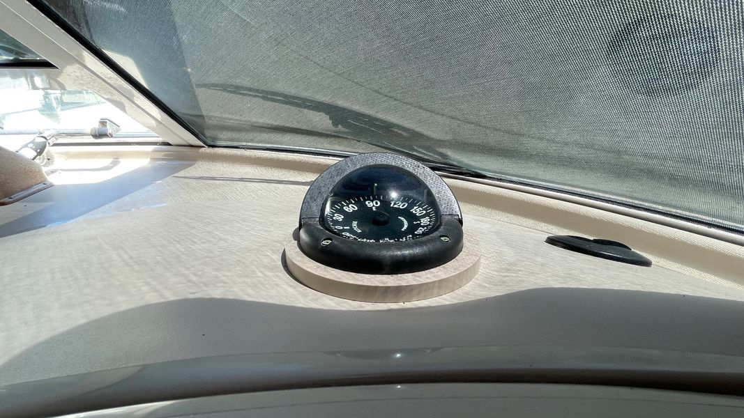 2005 Sea Ray 390 Motor Yacht