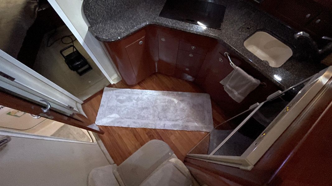 2005 Sea Ray 390 Motor Yacht