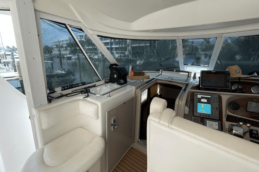 2005 Sea Ray 390 Motor Yacht