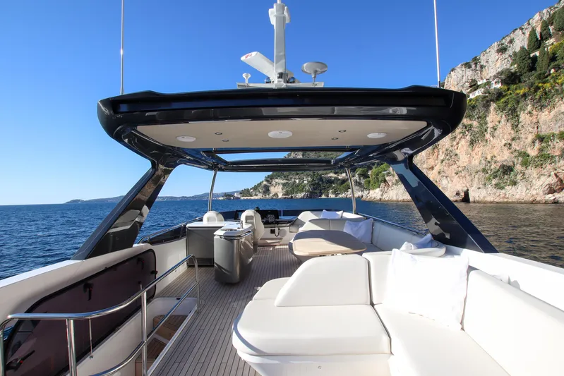 Samuel Yacht Photos Pics Princess F65 - Fly Full