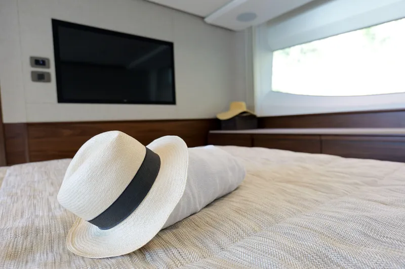 Samuel Yacht Photos Pics Princess F65 - Master Stateroom Detail