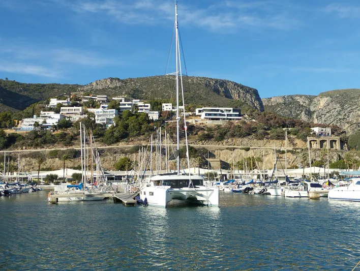 Alma De Sur Yacht Photos Pics 