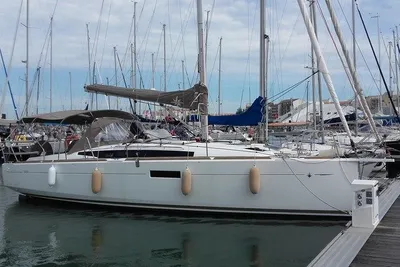 2018 Jeanneau Sun Odyssey 349