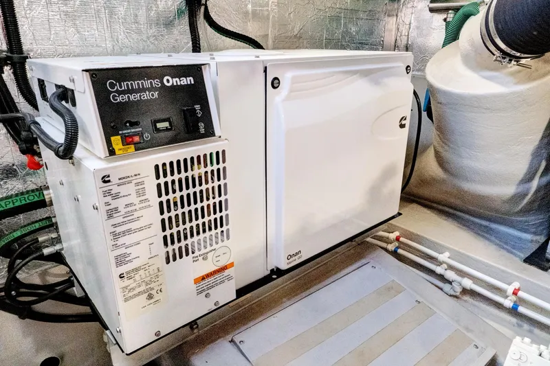 Joie De Vivre Yacht Photos Pics Cummins Onan generator in 2020 Sunseeker Manhattan 52 yacht engine room.