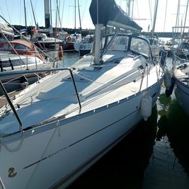 2004 Beneteau Oceanis Clipper 323