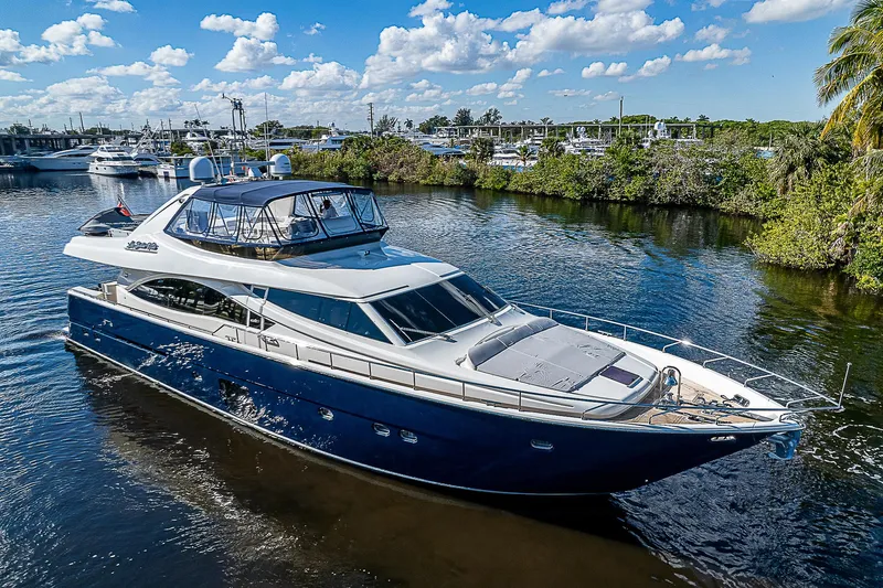 La Bella Vita Yacht Photos Pics 