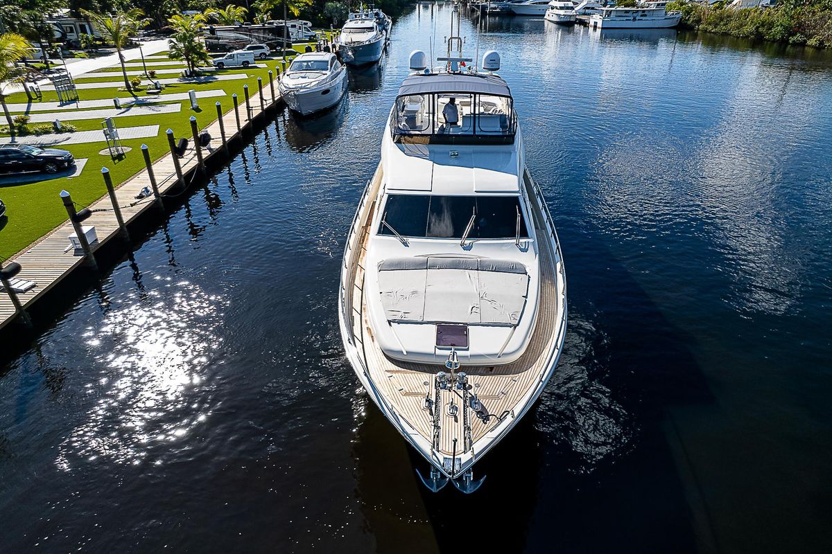 2006 Ferretti Yachts 83 