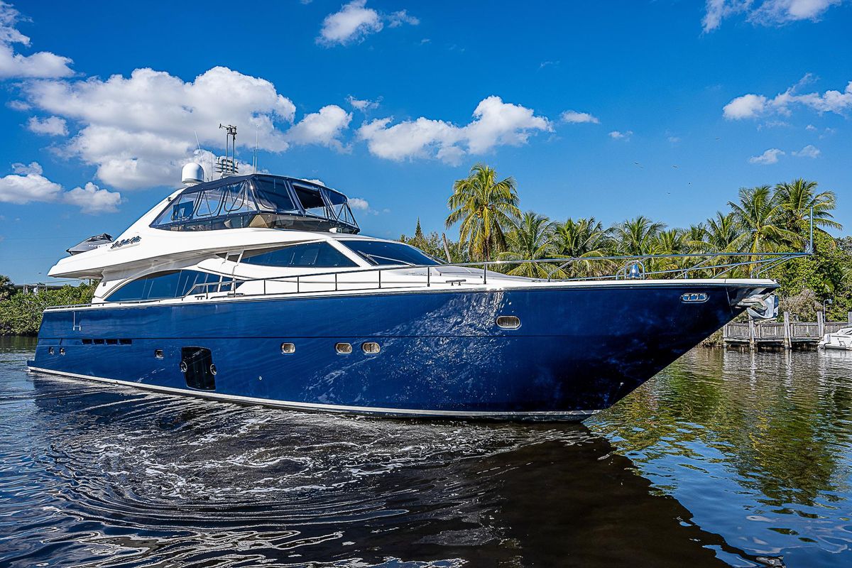 2006 Ferretti Yachts 83 